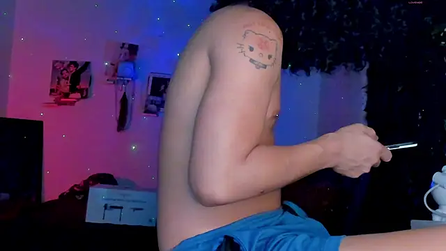 Snapshot of sweetvond_ chatting on September 27, 2:42 am sweetvond  online show from September 27, 2:42 am