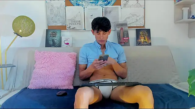 logan thomas online show from June 29, 6:19 pm