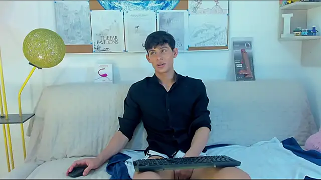 logan thomas online show from April 23, 8:00 pm