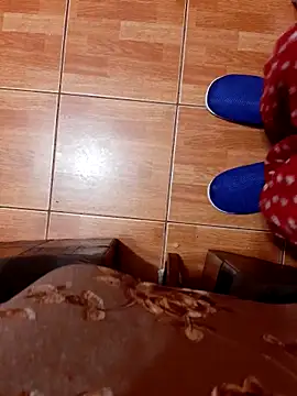 feet toes online show from October 23, 4:16 am