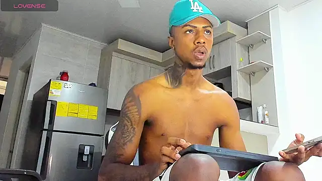 YeremiBrowm online show from November 13, 8:57 pm