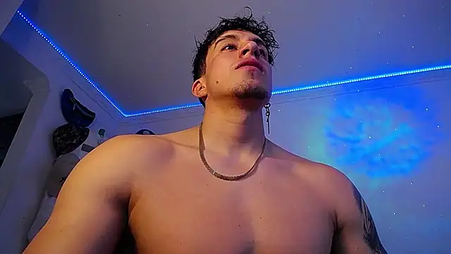 strongboy  online show from November 6, 7:17 pm