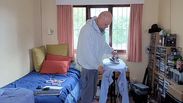 DaddyCumBumZA online show from April 19, 8:36 am