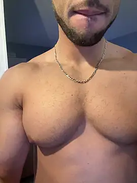 pimentfort77 online show from April 27, 9:20 pm