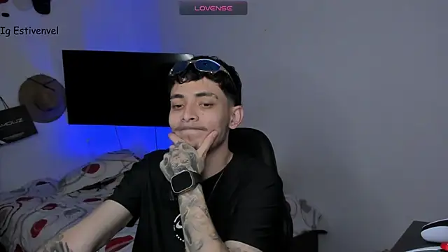 steve latin online show from November 4, 5:47 pm