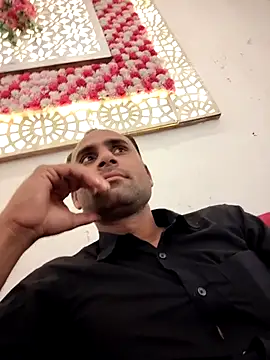 Maneeshpoppy online show from February 7, 11:39 am