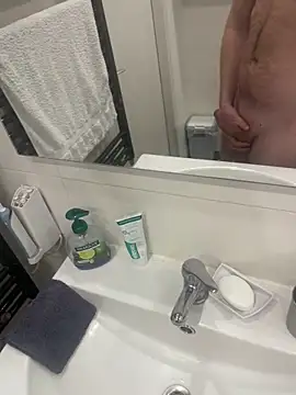 Snapshot of ginger_fun chatting on March 4, 10:05 pm ginger fun online show from March 4, 10:05 pm