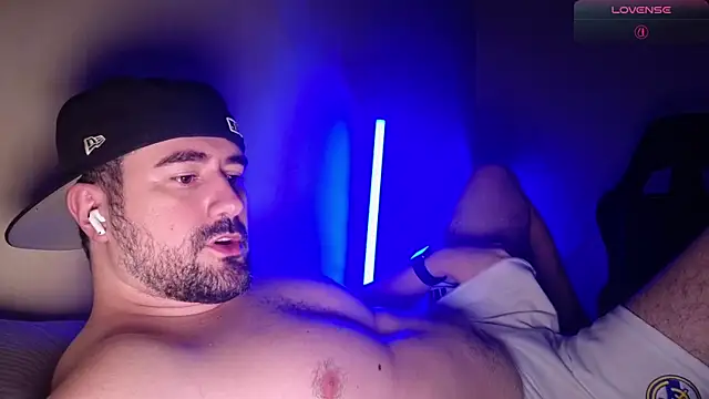 DominantTheo online show from June 29, 4:40 am