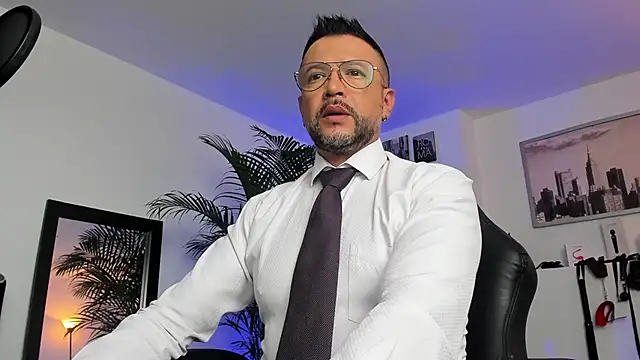 MrFrank tattoo online show from December 21, 2:58 pm