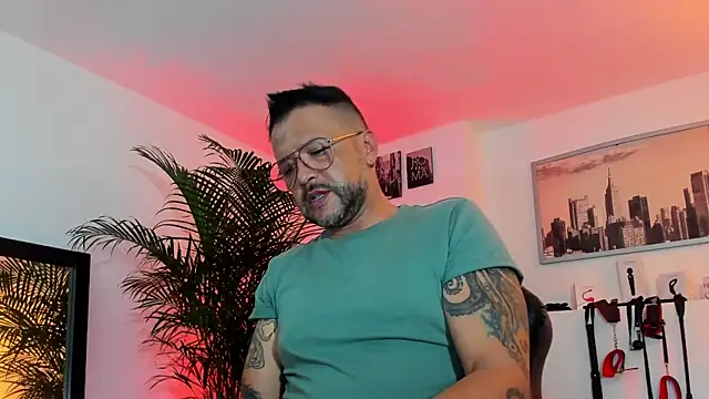 MrFrank tattoo online show from December 21, 1:26 am