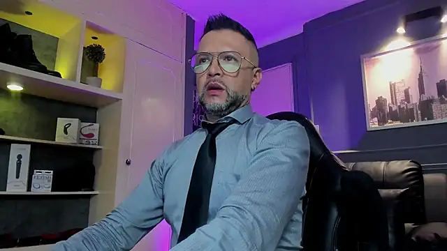 MrFrank tattoo online show from February 5, 10:33 am