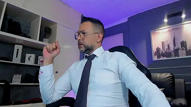 MrFrank tattoo online show from September 30, 12:42 pm