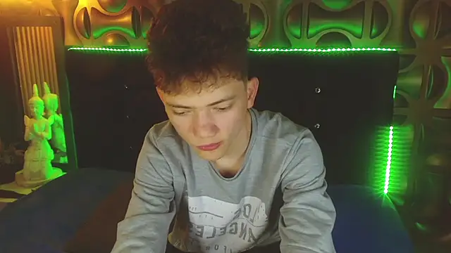 cruz dante online show from April 16, 9:39 pm