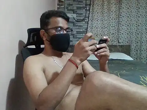 sexx4 online show from April 14, 8:30 pm