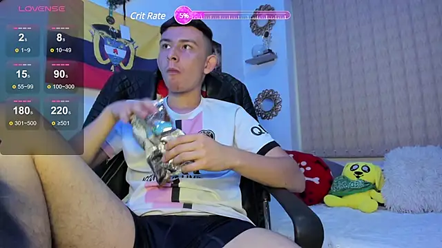 Snapshot of Christ_Miller3 chatting on December 6, 10:41 pm Christ Miller3 online show from December 6, 10:41 pm