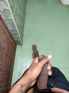 Snapshot of yo19boy chatting on February 14, 7:07 am yo19boy online show from February 14, 7:07 am