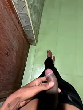 yo19boy online show from December 4, 7:10 pm