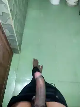 Snapshot of yo19boy chatting on January 18, 10:06 am yo19boy online show from January 18, 10:06 am