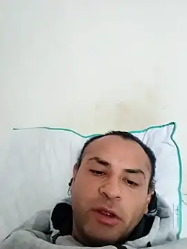 julialdinho10 online show from April 11, 10:35 pm