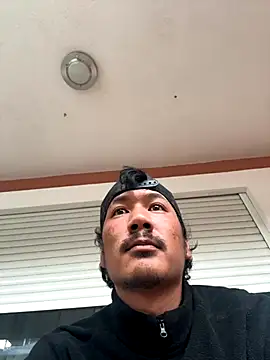 Snapshot of juniiorre chatting on October 19, 1:47 pm juniiorre online show from October 19, 1:47 pm