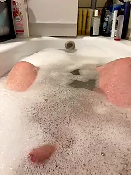 David19932908 online show from December 1, 5:27 pm