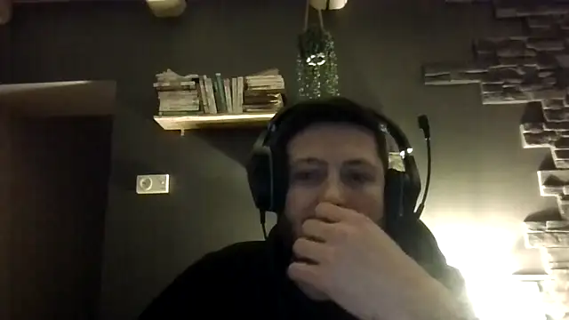 lololaland online show from February 8, 4:18 am