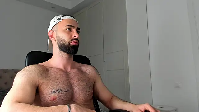 MichaelMasterss online show from April 2, 9:55 pm