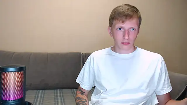 juliaanddima online show from July 31, 9:24 pm
