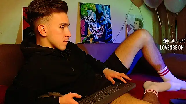 Midnighter  online show from December 7, 2:42 am