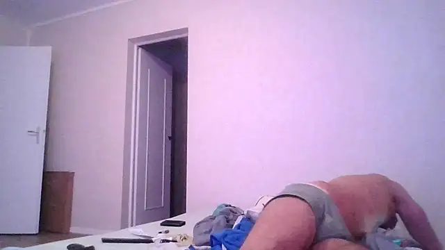 sebcucold online show from May 19, 6:25 pm
