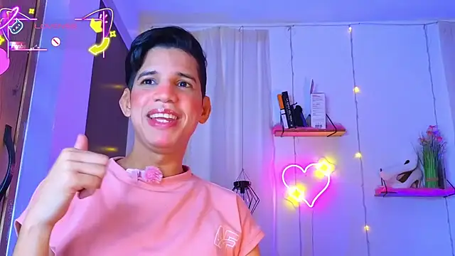 Ariel Femboy  online show from February 18, 5:16 am