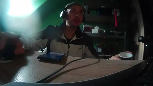 capoloveu online show from November 29, 9:33 am