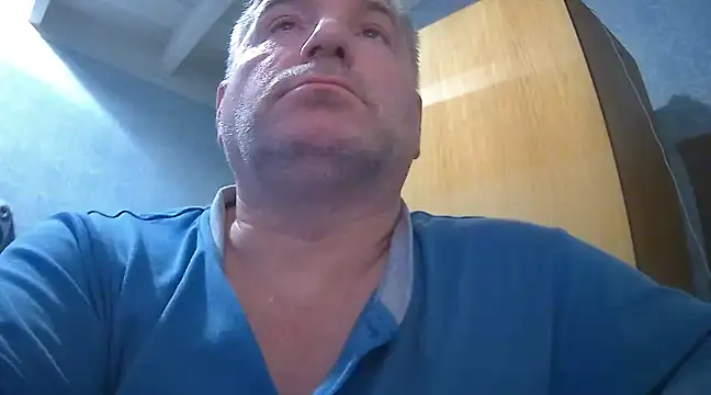 Snapshot of GYurmoka70 chatting on December 28, 6:40 pm GYurmoka70 online show from December 28, 6:40 pm