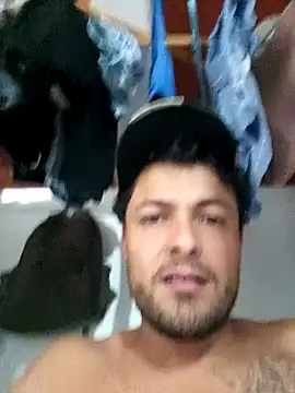 Snapshot of 11scorpion27 chatting on October 12, 6:40 am 11scorpion27 online show from October 12, 6:40 am