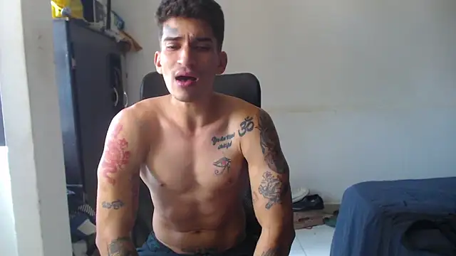 thebestwarrior  online show from September 27, 6:39 pm