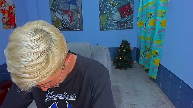 patrik 027 online show from December 18, 8:32 am