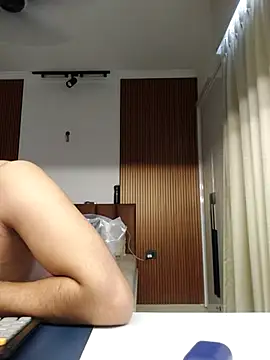 Snapshot of bigdickfuckuu chatting on October 15, 7:05 am bigdickfuckuu online show from October 15, 7:05 am
