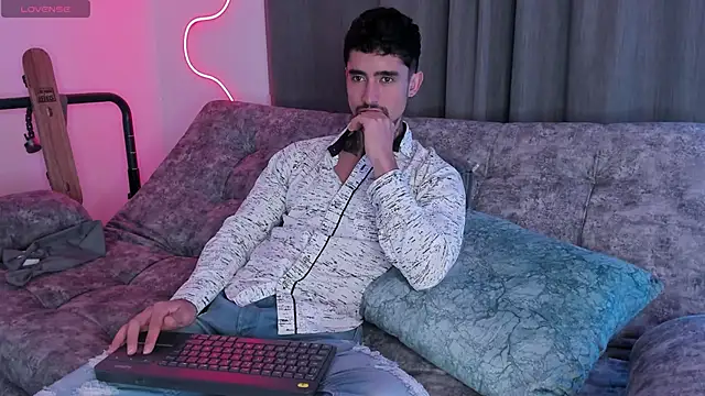 Snapshot of Mark_Kamper chatting on September 19, 11:37 pm Mark Kamper online show from September 19, 11:37 pm