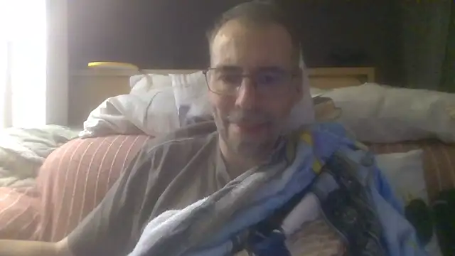 Snapshot of ptitcanard60600 chatting on October 3, 10:48 pm ptitcanard60600 online show from October 3, 10:48 pm