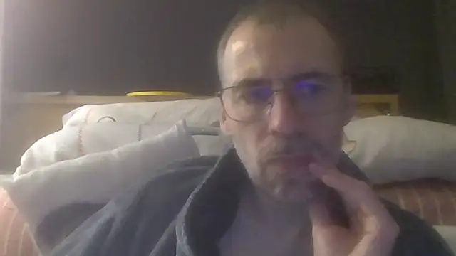 Snapshot of ptitcanard60600 chatting on September 30, 10:02 pm ptitcanard60600 online show from September 30, 10:02 pm