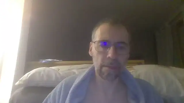 Snapshot of ptitcanard60600 chatting on October 12, 10:26 pm ptitcanard60600 online show from October 12, 10:26 pm