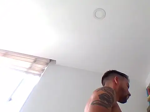 camilo gonzalez02 online show from March 2, 8:05 pm