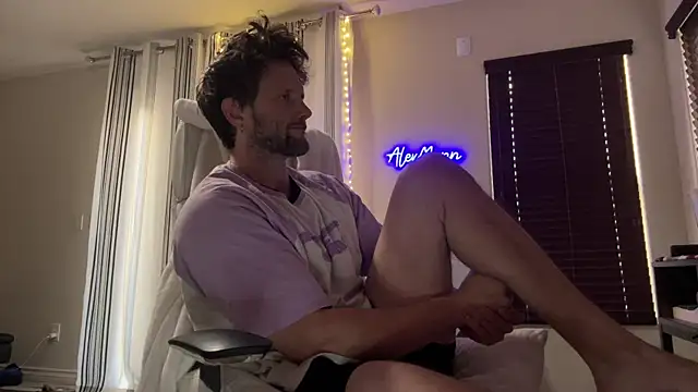 alexmannd online show from October 7, 3:38 pm