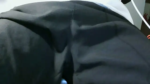 Snapshot of la_chiennete chatting on September 23, 11:37 pm la chiennete online show from September 23, 11:37 pm