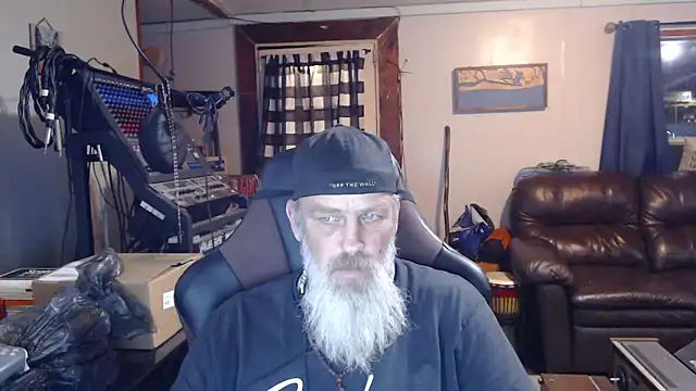 jimdacbin420 online show from March 2, 5:41 am