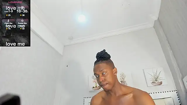 Snapshot of DominicSccott chatting on December 11, 1:44 pm DominicSccott online show from December 11, 1:44 pm
