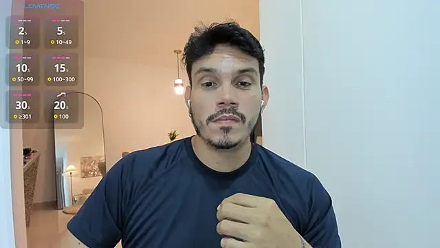 Snapshot of alejandro_stark chatting on October 18, 2:49 am alejandro stark online show from October 18, 2:49 am