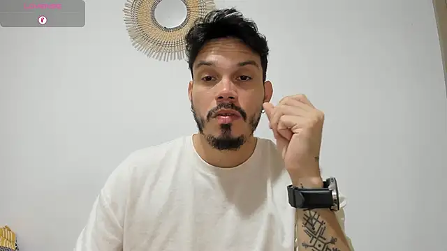 Snapshot of alejandro_stark chatting on January 18, 10:17 am alejandro stark online show from January 18, 10:17 am