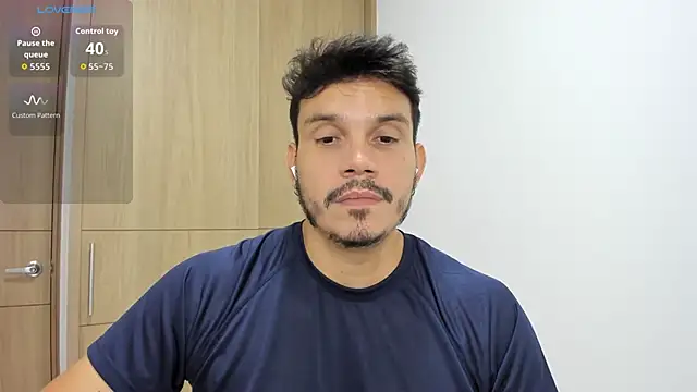 Snapshot of alejandro_stark chatting on October 19, 5:01 am alejandro stark online show from October 19, 5:01 am