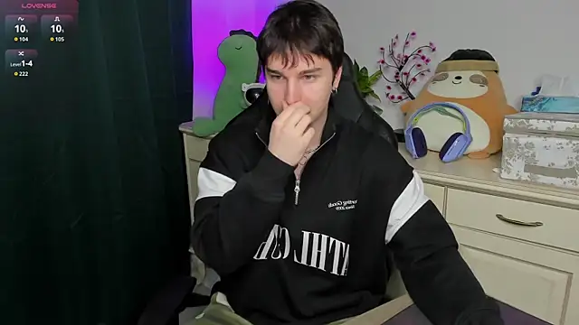 Vincent Strong online show from February 8, 10:21 am